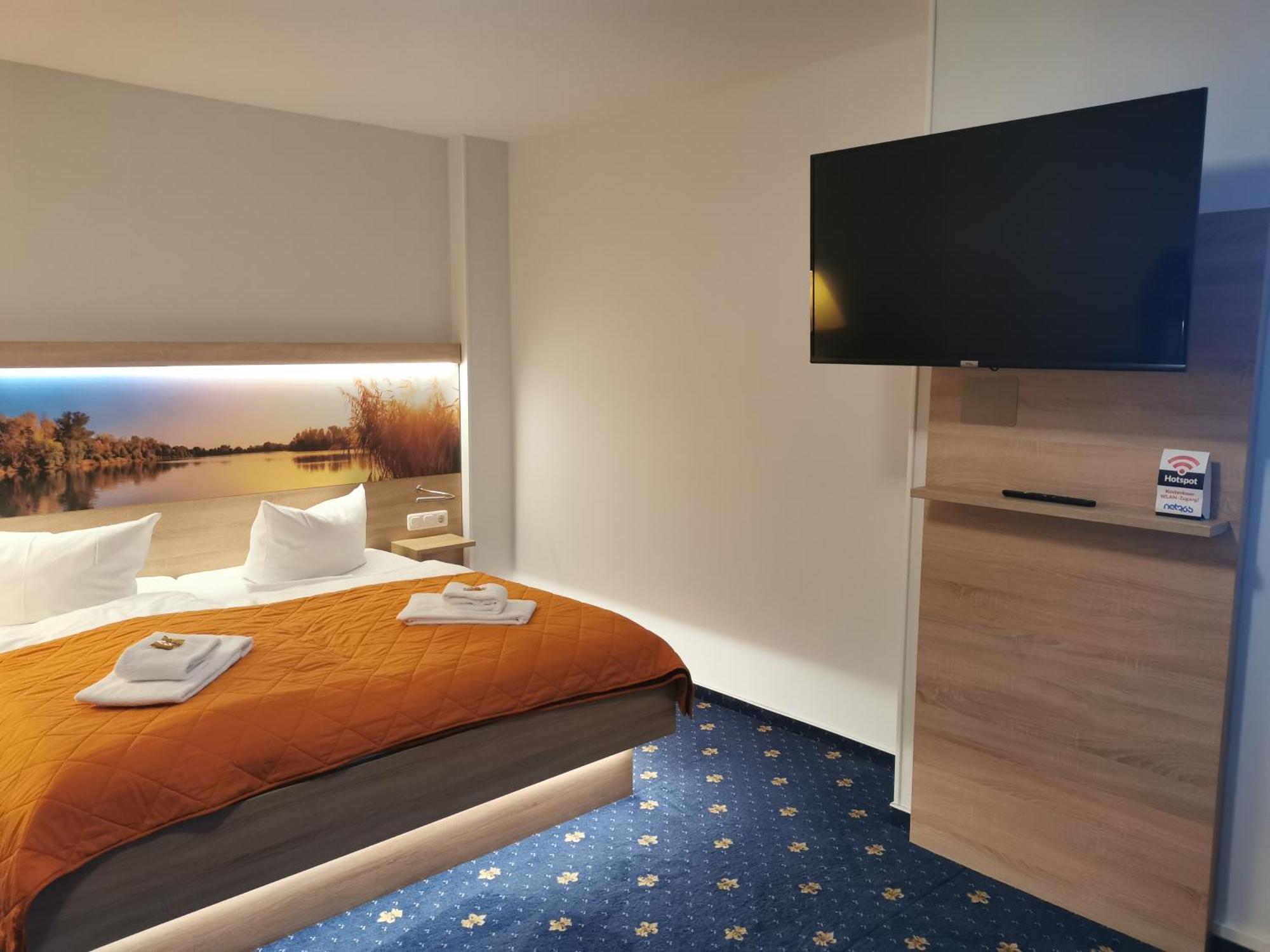 Hotel Am Wariner See Exterior photo
