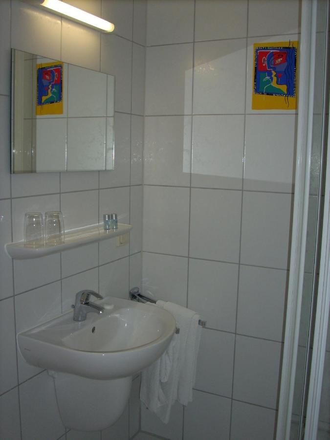 Hotel Am Wariner See Room photo